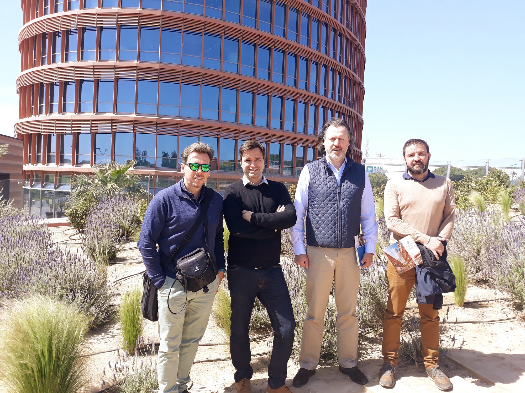 La Diputación de Badajoz visita el Centro Comercial TORRE SEVILLA como referencia de construcción sostenible