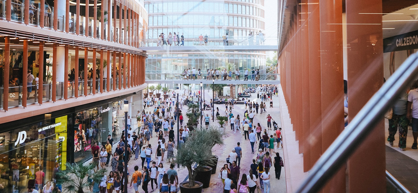 El Centro Comercial TORRE SEVILLA distinguirá a sus visitantes con premios directos con sus compras durante los días 5, 6 y 7 de julio.