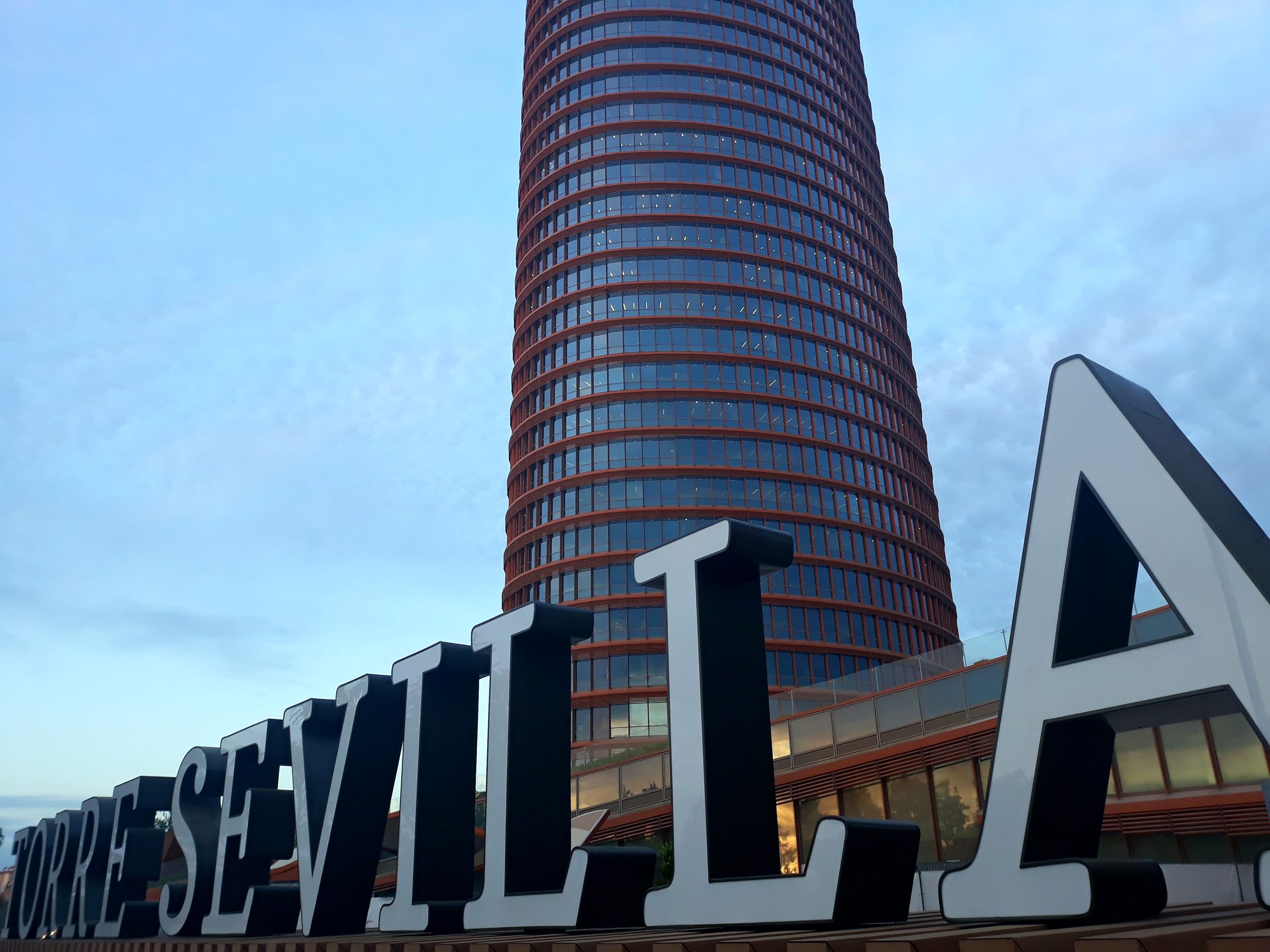 El Centro Comercial TORRE SEVILLA acoge Ecomueve, la muestra del vehículo sostenible 2020