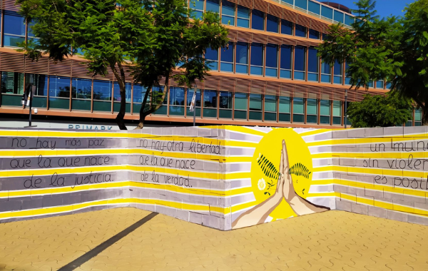 El Centro Comercial TORRE SEVILLA abre sus espacios al proyecto “El Muro del Recuerdo” 
