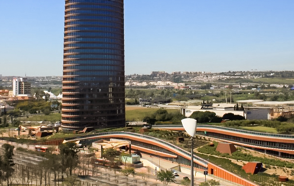 TORRE SEVILLA obtiene la licencia de obra para abrir sus cubiertas verdes a eventos al aire libre